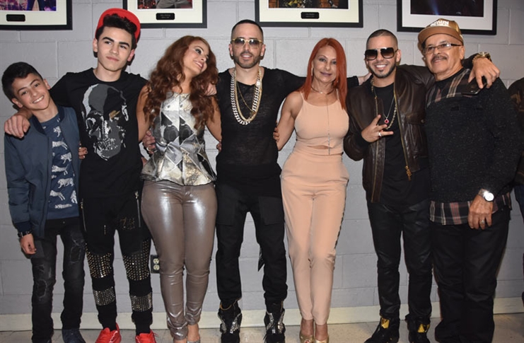 Ver fotos de wisin y yandel y sus esposas 20 Ver fotos de wisin y yandel y sus esposas 25