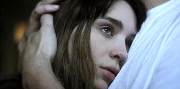 SIDE EFFECTS.- Dirigida por Steven Soderbergh. Protagonizada por Rooney Mara, Jude Law, Channing Tatum y Catherine Zeta-Jones. Clasificada R. Duración: 106 minutos. SIDE EFFECTS.- Dirigida por Steven Soderbergh. Protagonizada por Rooney Mara, Jude Law, Channing Tatum y Catherine Zeta-Jones. Clasificada R. Duración: 106 minutos.