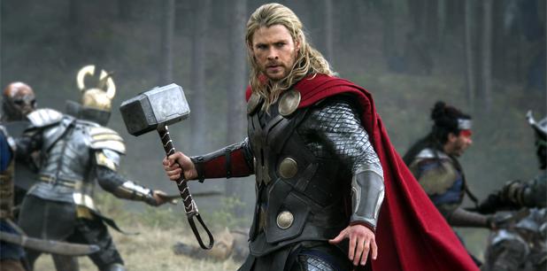 THOR: THE DARK WORLD.- Dirigida por Alan Taylor. Protagonizada por Chris Hemsworth, Tom Hiddleston, Natalie Portman, Anthony Hopkins, Chrisopher Eccleston, Kat Dennings y Stellan Skarsgard. Clasificada PG-13. Duración: 120 minutos. THOR: THE DARK WORLD.- Dirigida por Alan Taylor. Protagonizada por Chris Hemsworth, Tom Hiddleston, Natalie Portman, Anthony Hopkins, Chrisopher Eccleston, Kat Dennings y Stellan Skarsgard. Clasificada PG-13. Duración: 120 minutos.