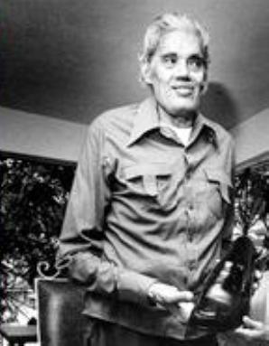 Proponen honrar la memoria del gigante de Carolina original