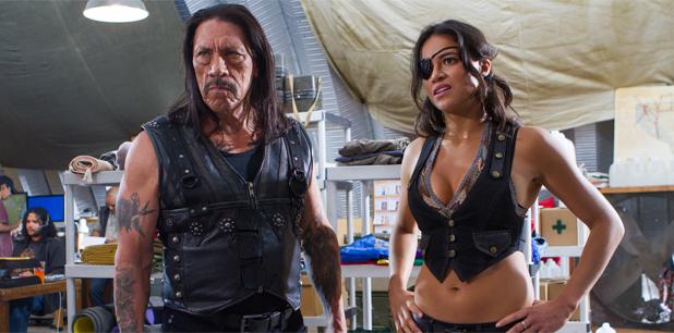 MACHETE KILLS.- Dirigida por Robert Rodríguez. Protagonizada por Danny Trejo, Michelle Rodríguez, Demián Bichir, Mel Gibson, Sofía Vergara, Lady Gaga y Jessica Alba. Clasificada R. Duración: 107 minutos. MACHETE KILLS.- Dirigida por Robert Rodríguez. Protagonizada por Danny Trejo, Michelle Rodríguez, Demián Bichir, Mel Gibson, Sofía Vergara, Lady Gaga y Jessica Alba. Clasificada R. Duración: 107 minutos.