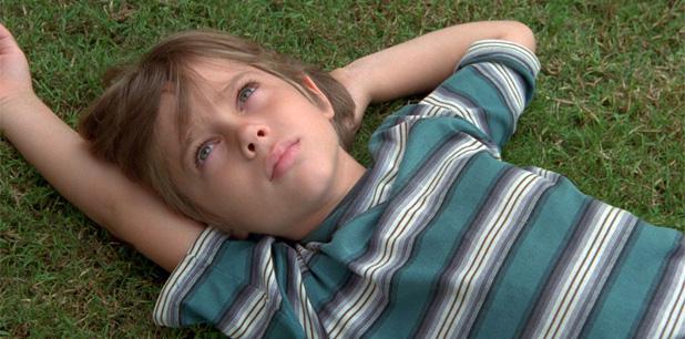 BOYHOOD.- Dirigida por Richard Linklater. Protagonizada por Ellar Coltrane, Ethan Hawke, Patricia Arquette y Lorelei Linklater. Clasificada R. Duración: 165 minutos. BOYHOOD.- Dirigida por Richard Linklater. Protagonizada por Ellar Coltrane, Ethan Hawke, Patricia Arquette y Lorelei Linklater. Clasificada R. Duración: 165 minutos.
