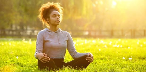 Para facilitar tu visualización, busca hacerla en algún lugar tranquilo y sin distracciones. (Shutterstock) Para facilitar tu visualización, busca hacerla en algún lugar tranquilo y sin distracciones. (Shutterstock)